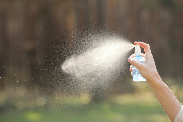 Quelles huiles essentielles sont utilisées dans les anti-moustiques bio ?