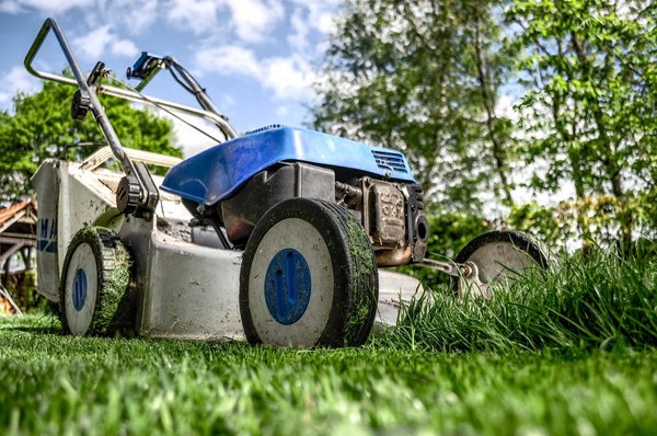 Tout savoir sur le moteur de roue pour robot tondeuse