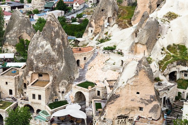C'est quoi une maison troglodyte ?